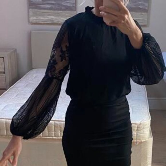 Black sheer sleeve lace long sleeve Top Classic - Picture 4 of 11